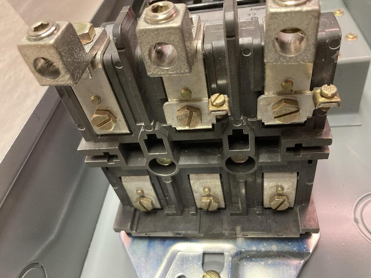 Used Allen Bradley,509-DOD,Contacter Starter Starter Enclosure Size 3 Type 12 Ser A