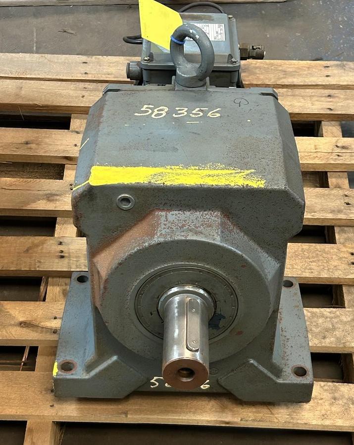 Used BAUER,BG60-11/D09XA4-TF,GEAR MOTOR 2.2KW 1680RPM 480V