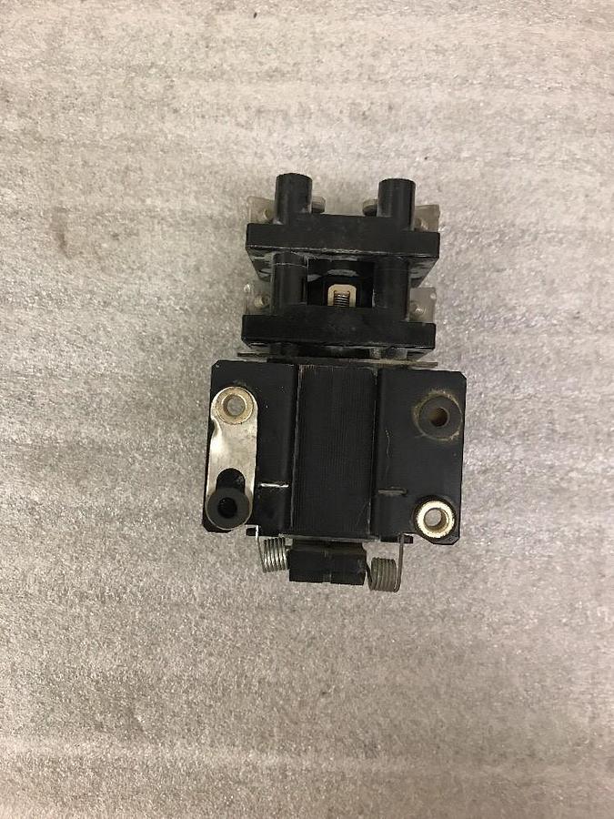 ALLEN BRADLEY,700-C220A2,SER. B TYPE C RELAY
