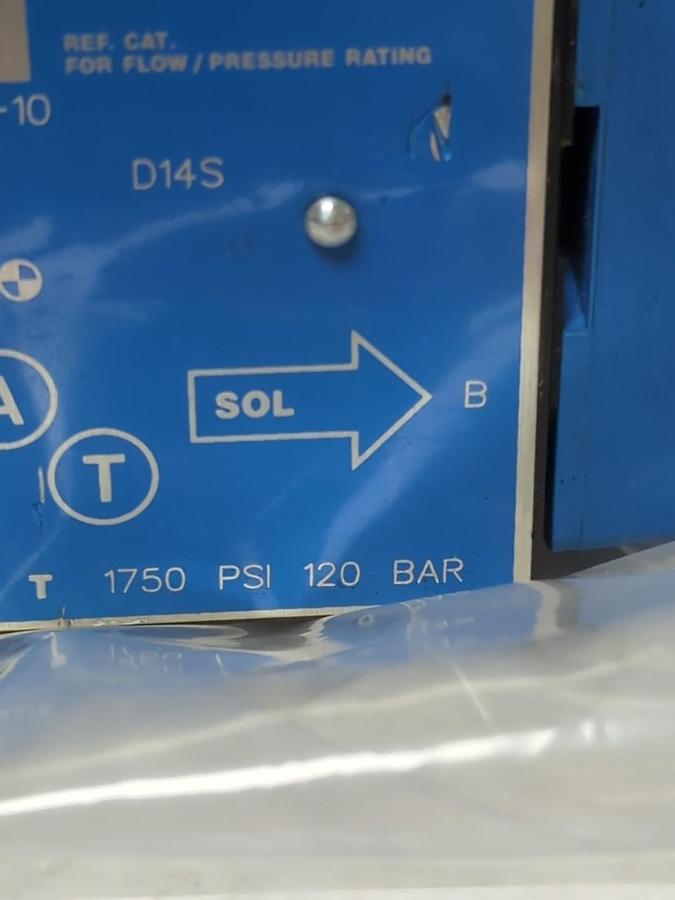 Used EATON VICKERS,DG4V4-016C-M-U-B5-10,SOLENOID VALVE 4500/1750PSI 310/120 BAR