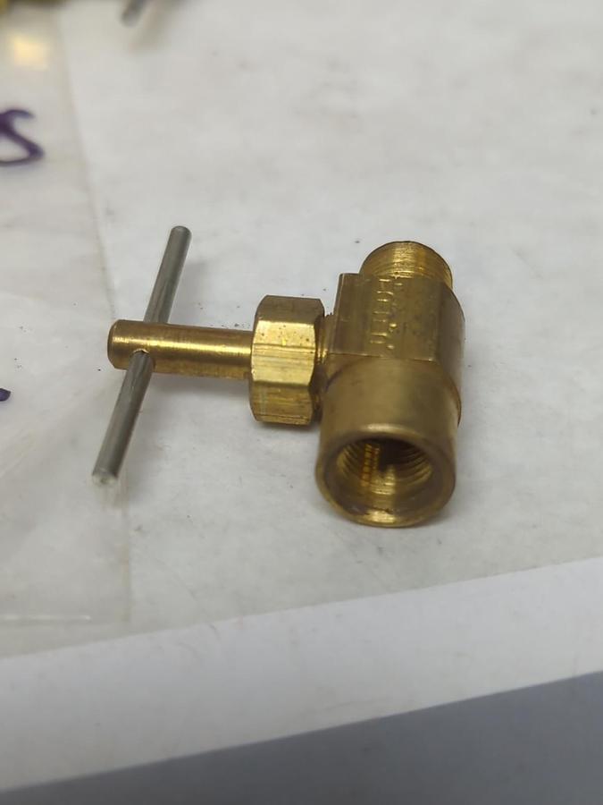 UNBRANDED,1/4 INCH,BRASS NEEDLE VALVE LOT OF 8 NOS