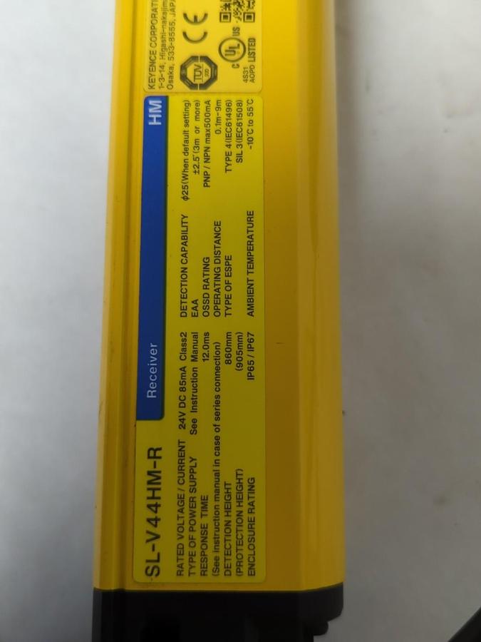 Used KEYENCE,SL-V44-HM-R/SL-V16-HM-R,SAFETY LIGHT CURTAIN RECIEVER PAIR PRE-OWNED
