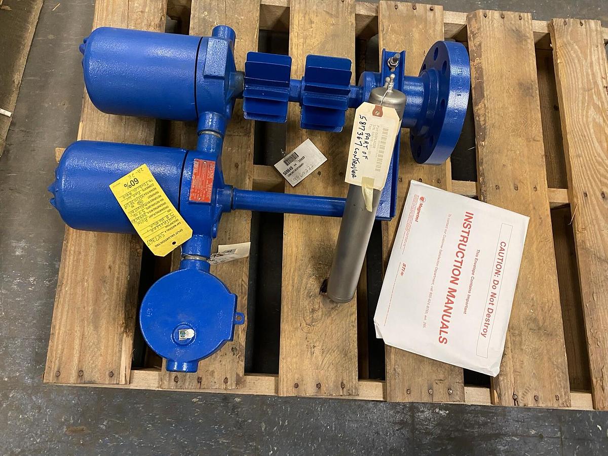 Used MAGNETROL,XE63-8D0A-RZQ,MODULEVEL AND FLOW CONTROL ASSEMBLY