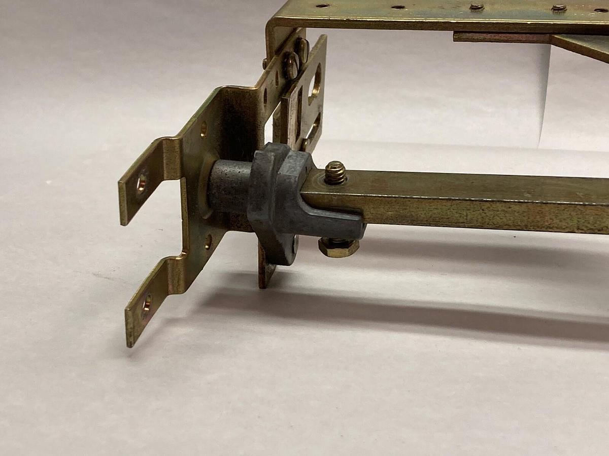 Used Square D,LN-4,Door Mounted Operating Mechanism Kit