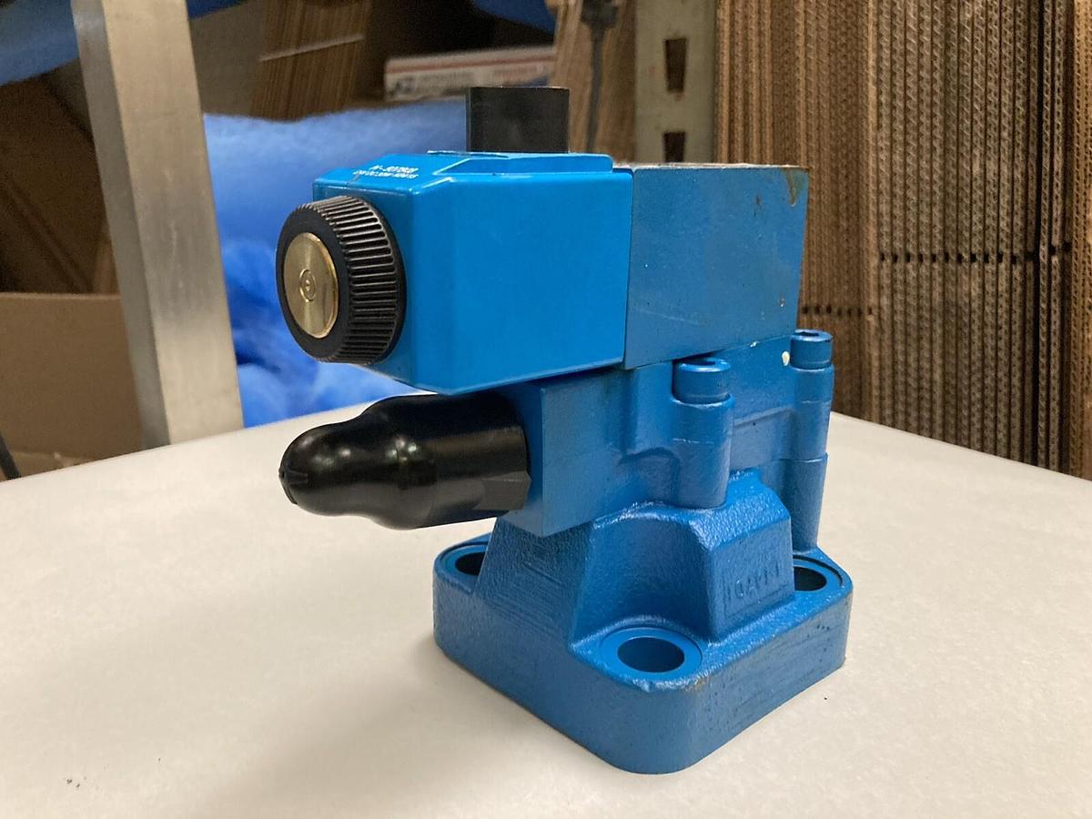 Used Eaton Vickers,DG4V-3-0B-VM-U-H7-60,Directional Valve