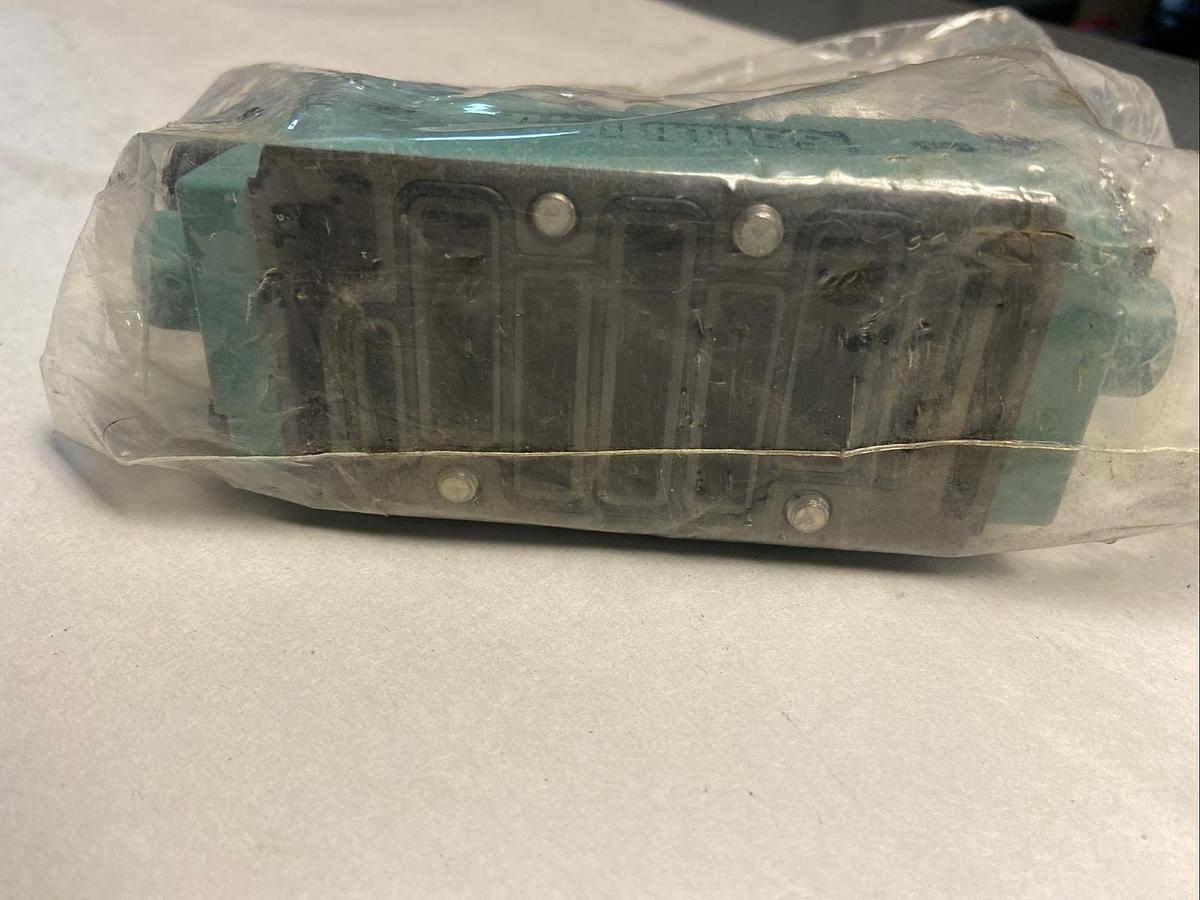 Used Numatics,I22BB6004P00061,Double Solenoid Valve NOS In Sealed Bag