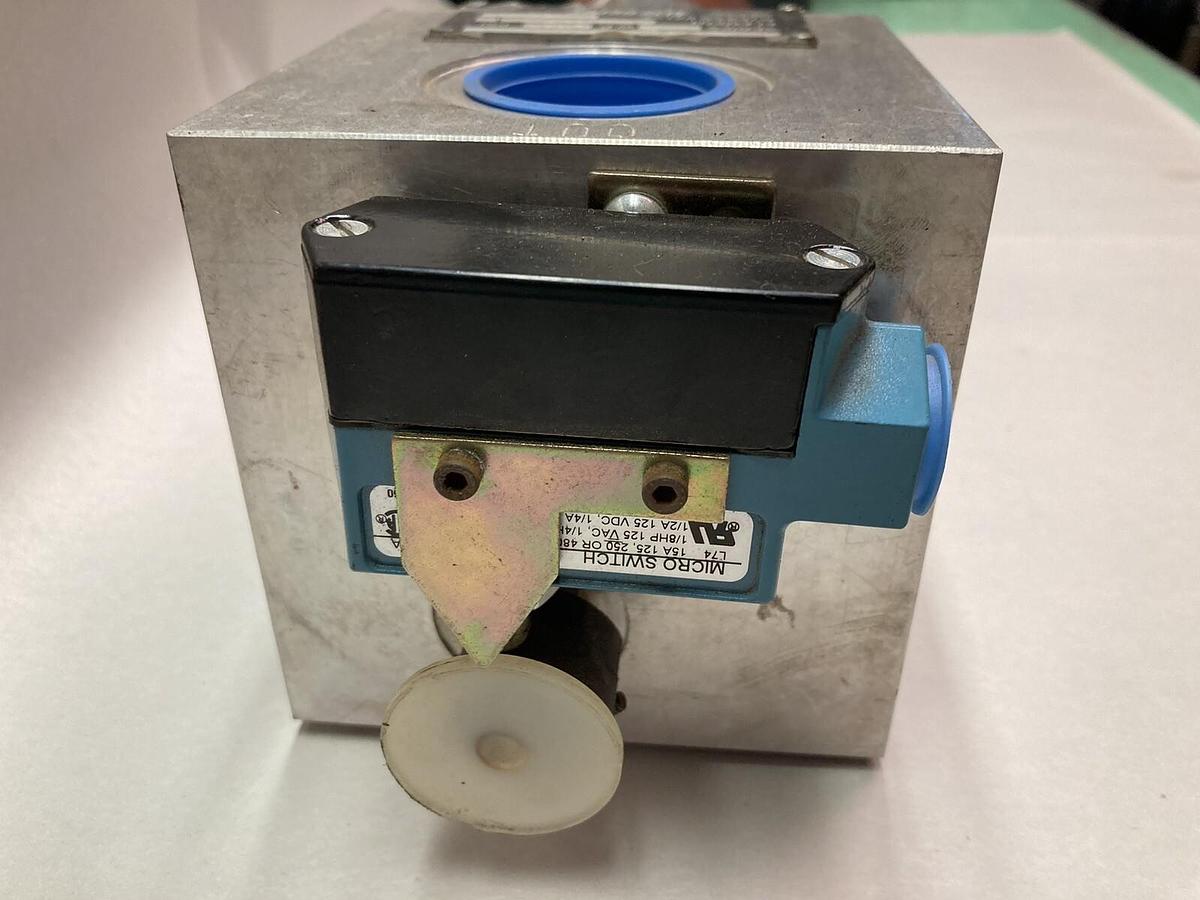 Schroeder Industries,CF401CC10SMS,Filter Housing Assembly Pressure Switch
