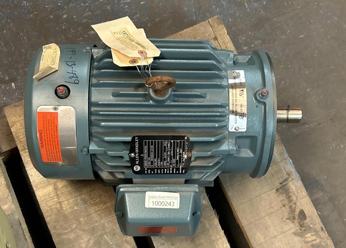 Used ALLEN BRADLEY,CM202-FC00518AXZCA,MOTOR 5HP 1765RPM 230/460V 3PH 184TC FRAME