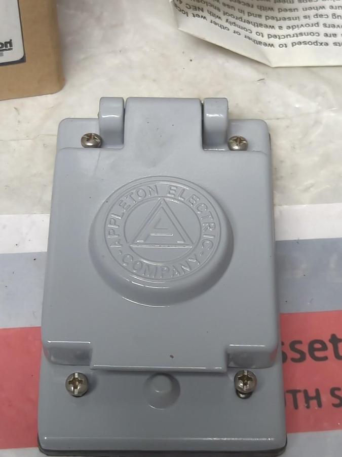 APPLETON,FSKWT2,SINGLE COVER FOR TOGGLE SWITCHES 1-19/32" OPENING NOS