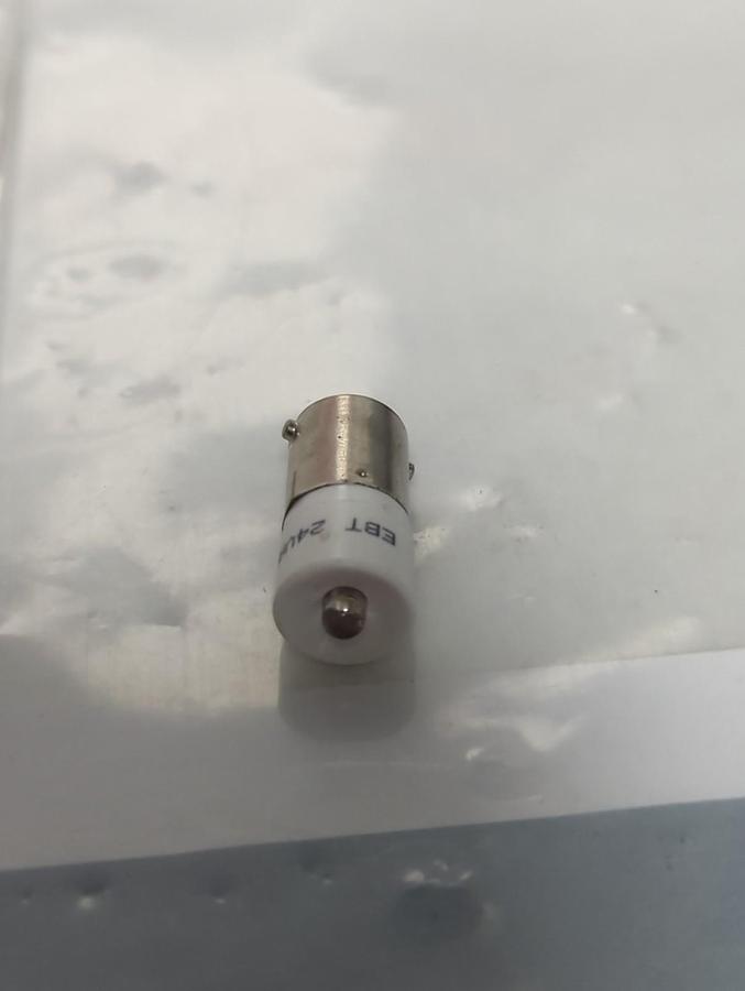 Used EBT,EF4,INDICATOR LAMP 24VAC/DC LOT OF 10 PRE-OWNED