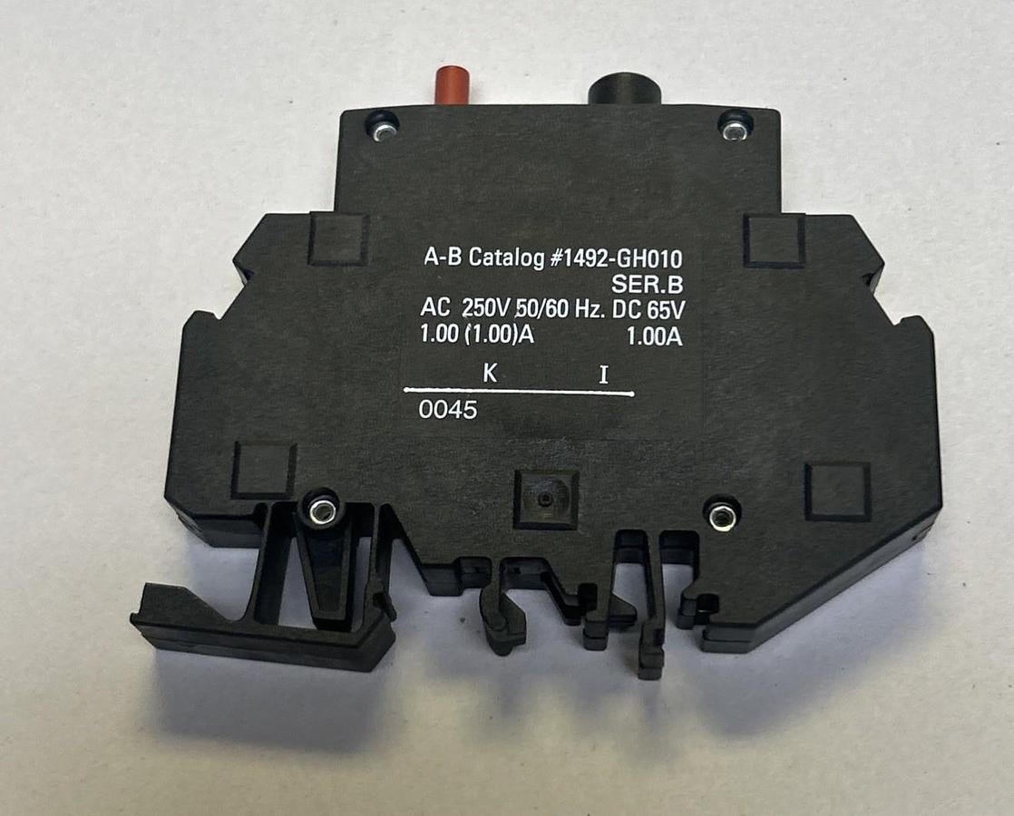 ALLEN BRADLEY,1492-GH010,MINIATURE CIRCUIT BREAKER 1AMP 250V 1P LOT OF 2 NOS