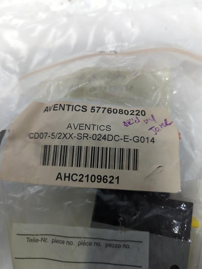 AVENTICS,5776080220,SOLENOID VALVE CD07-5/2XX-SR-024DC-EG014 NOS