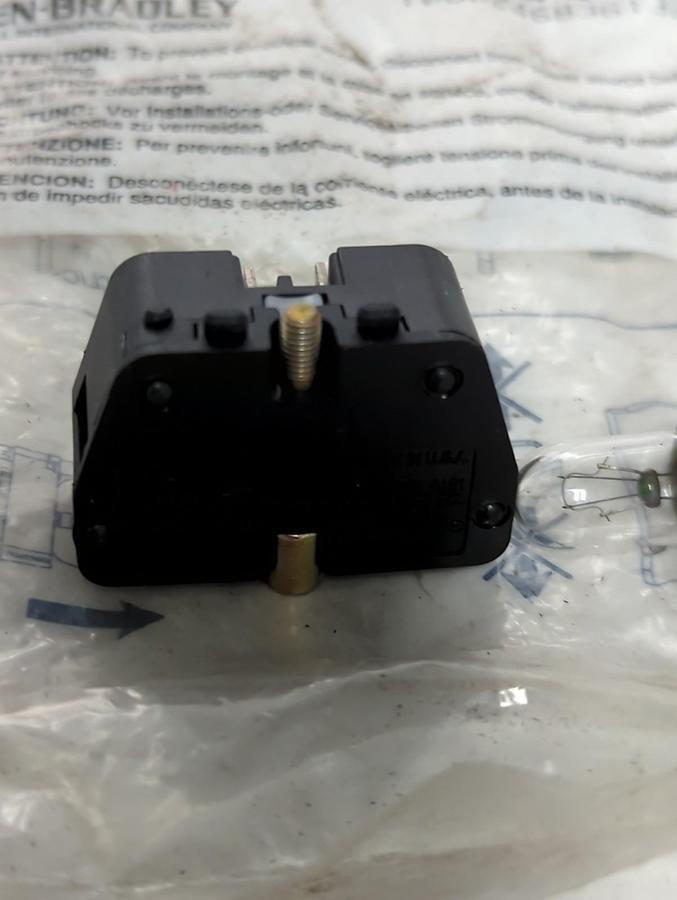 ALLEN BRADLEY,800E-2DL3,SERIES A LIGHT MODULE NOS