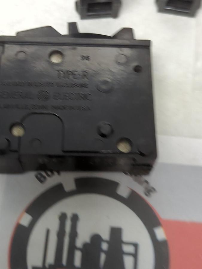 Used GENERAL ELECTRIC,R115,CIRCUIT BREAKER 1-POLE 15 AMP LOT OF 3 PRE-OWNED
