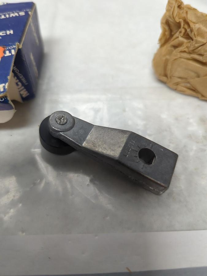 HONEYWELL,LSZ51A,MICROSWITCH LEVER ARM NOS