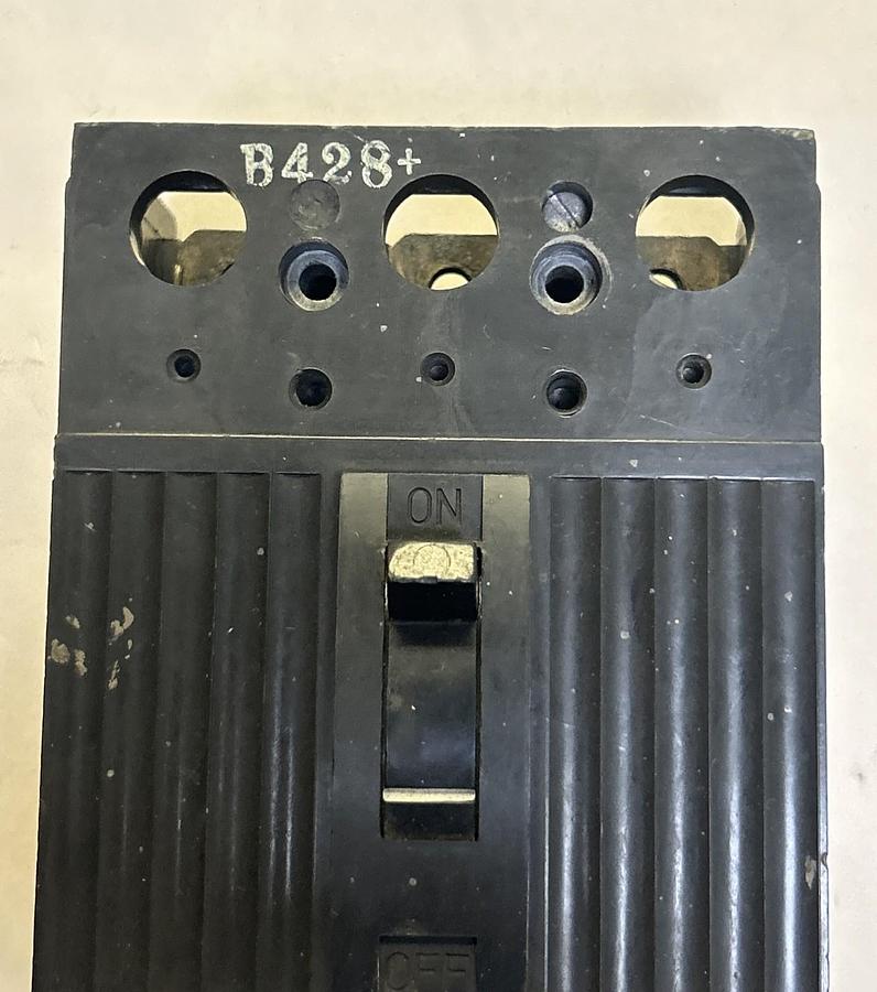 Used GENERAL ELECTRIC,TQD32225,CIRCUIT BREAKER 225A 240V 3P