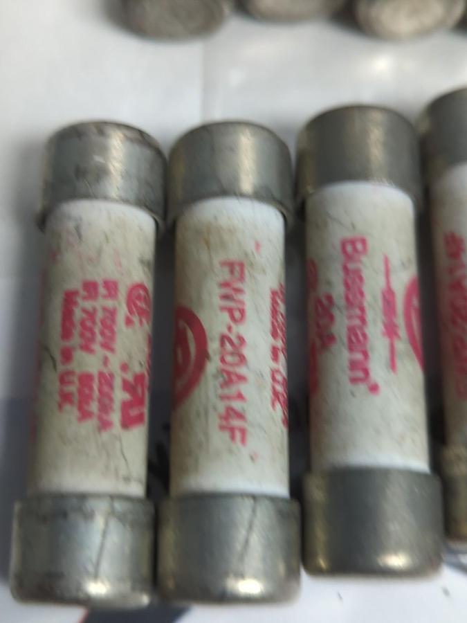 Used COOPER BUSSMANN,FWP20A14F,FUSE 20 AMP FUSE LOT OF 22 PRE-OWNED