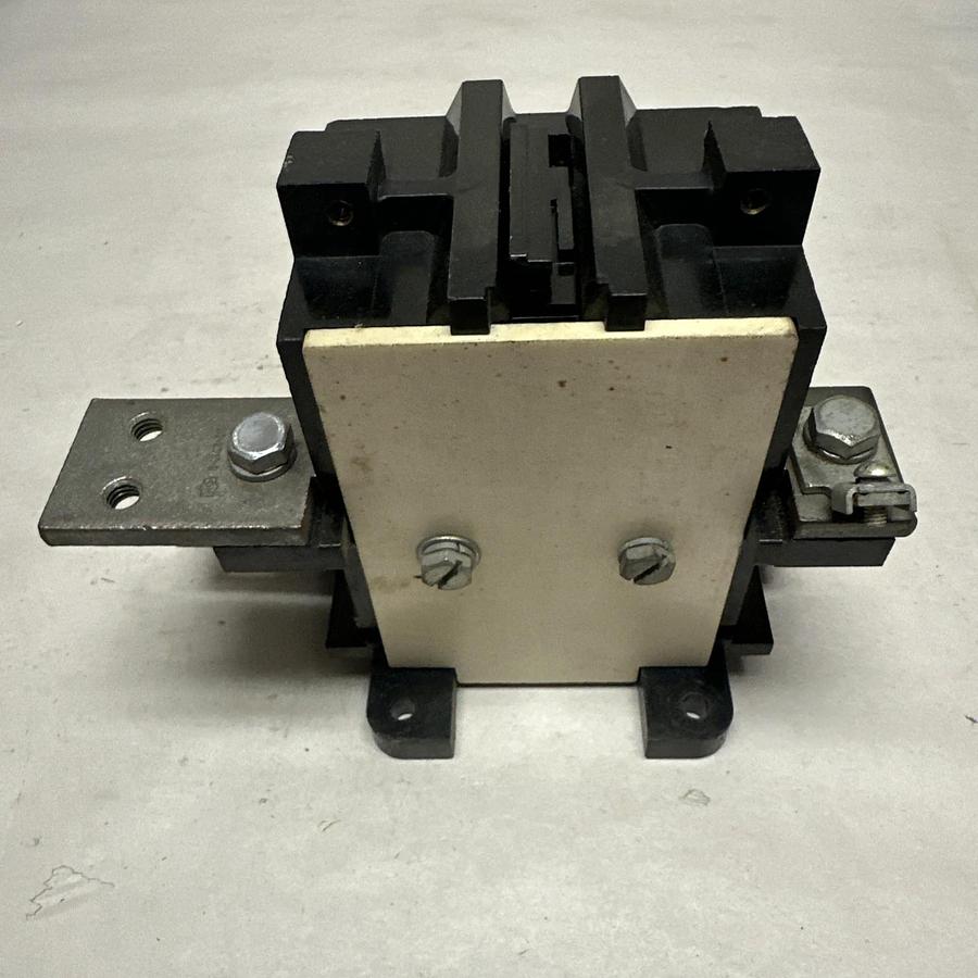 Used Cutler-Hammer,9586,Size 5 Vertical Contacts