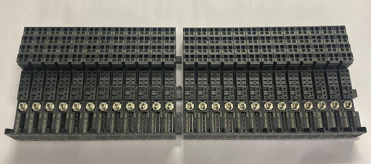 Used SIEMENS,TM-E15S24-01,TERMINAL MODULE LOT OF 25