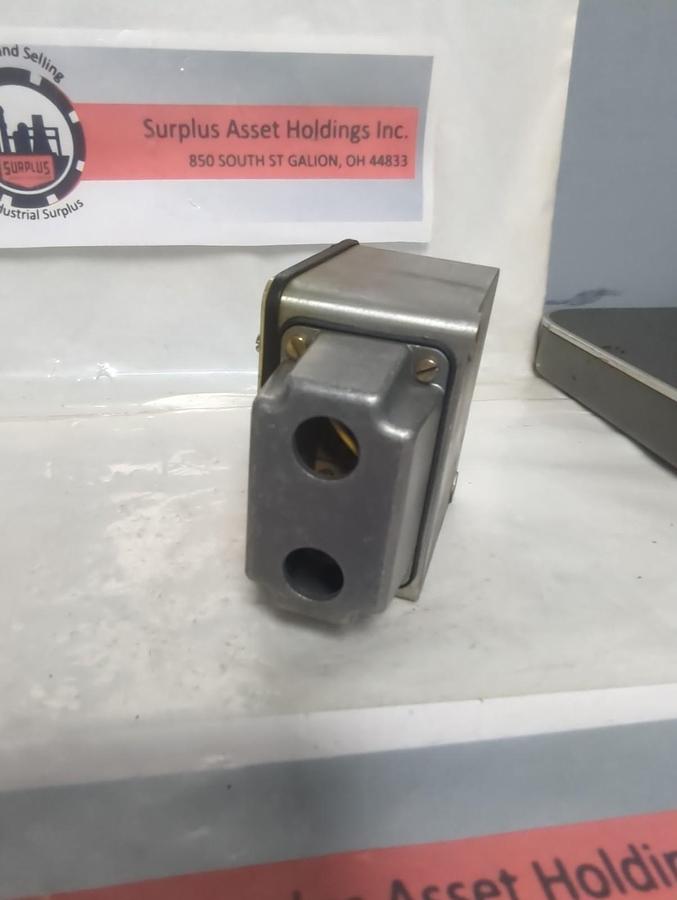 Used REXROTH,HED 3 0A 33/400/5,HYDRO-ELECTRIC BOURDON TUBE PRESSURE SWITCH PRE-OWNED