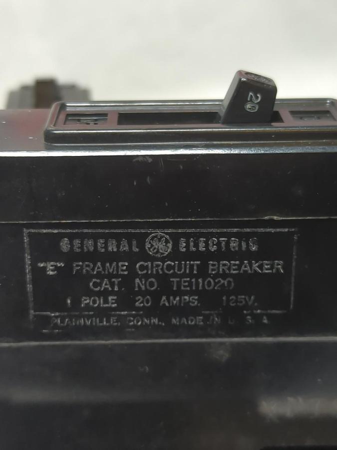 Used GENERAL ELECTRIC,TE11020,CIRCUIT BREAKER 20 AMP 1-POLE LOT OF 3 PRE-OWNED
