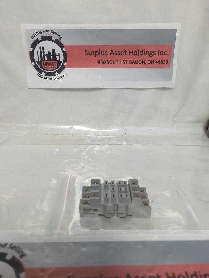GW EAGLE SIGNAL,60-SR3B-05,RELAY SOCKET BASE 10A 300V NOS