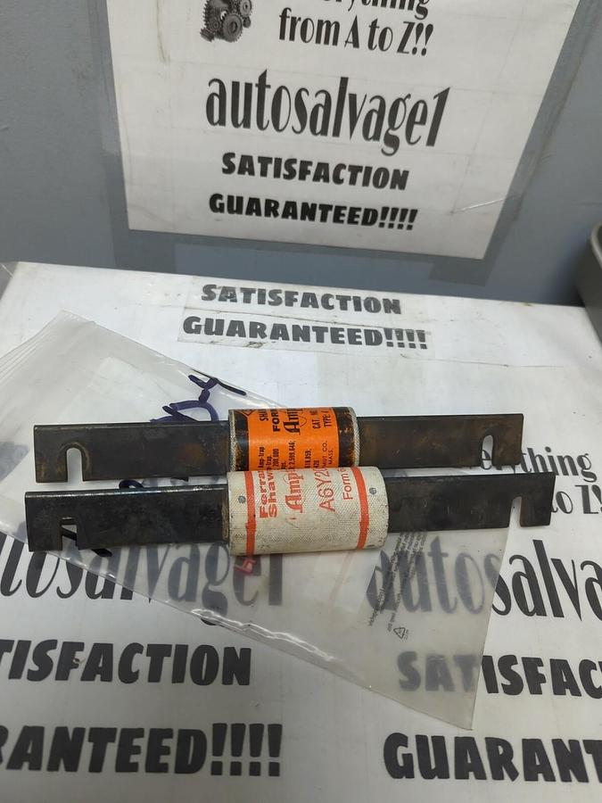 SHAWMUT,A6Y200,TYPE-4 AMP-TRAP 200 AMP FUSES LOT OF 2 NOS