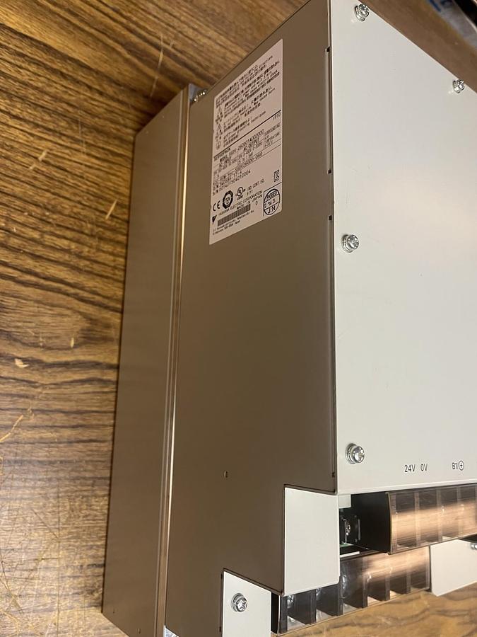 Used YASKAWA,SGDV-260D01A002000,SERVOPACK SERVO DRIVE 25.7A 7.5kW