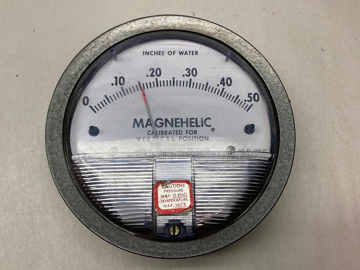 Used Dwyer,2000-0C,Magnehelic Differential Pressure Gauge 15 PSIG