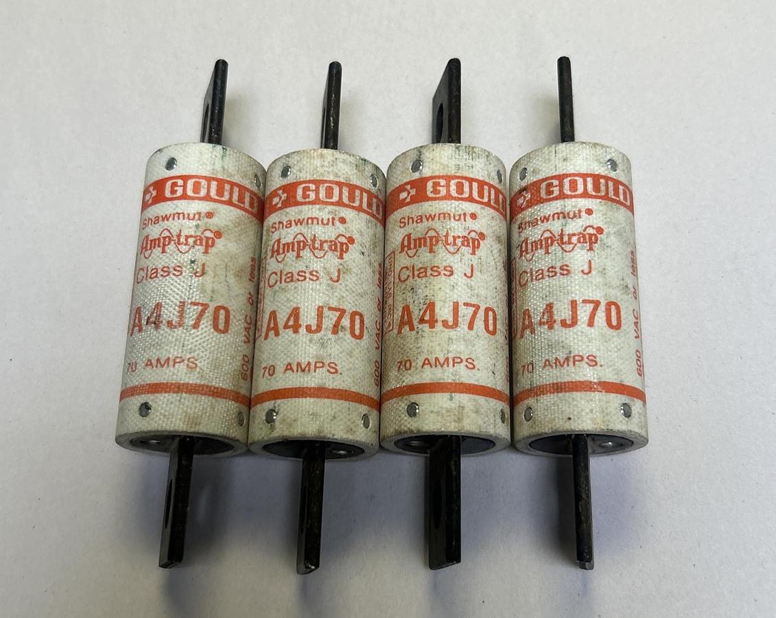 Used MERSEN FERRAZ SHAWMUT,A4J70,FUSE 70A 600V LOT OF 4