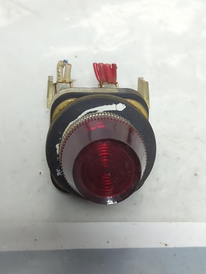 Used ALLEN BRADLEY,800T-Q10,SERIES B RED PUSHBUTTON PRE-OWNED