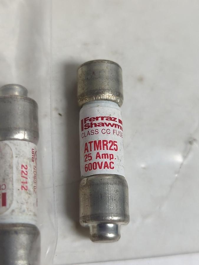 Used FERRAZ SHAWMUT,ATMR25,CLASS CC 25 AMP FUSE LOT OF 11 PRE-OWNED