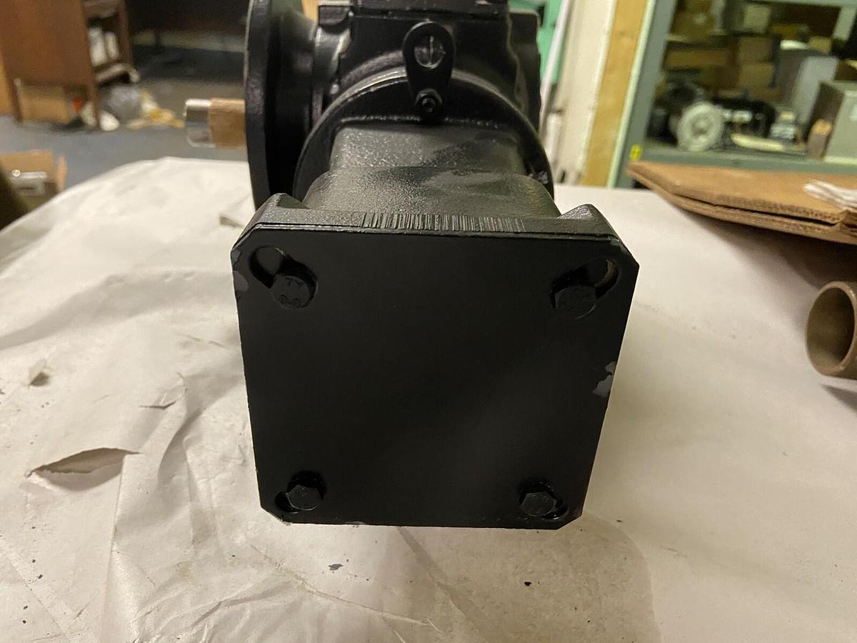 SEW Eurodrive,SF47-AQA100/3,Gear Reducer 4500/417 Ratio 10.8