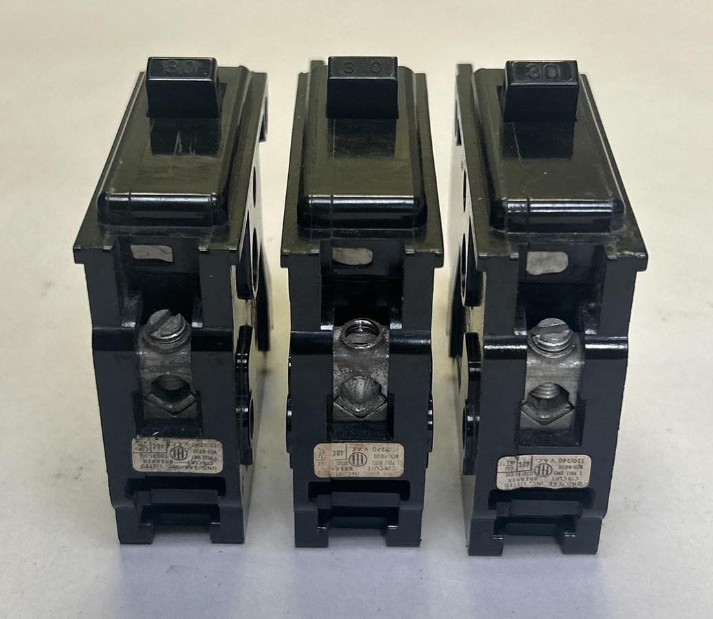 Used ITE,BQ1-B030,CIRCUIT BREAKER 30A 120/240V 1P LOT OF 3
