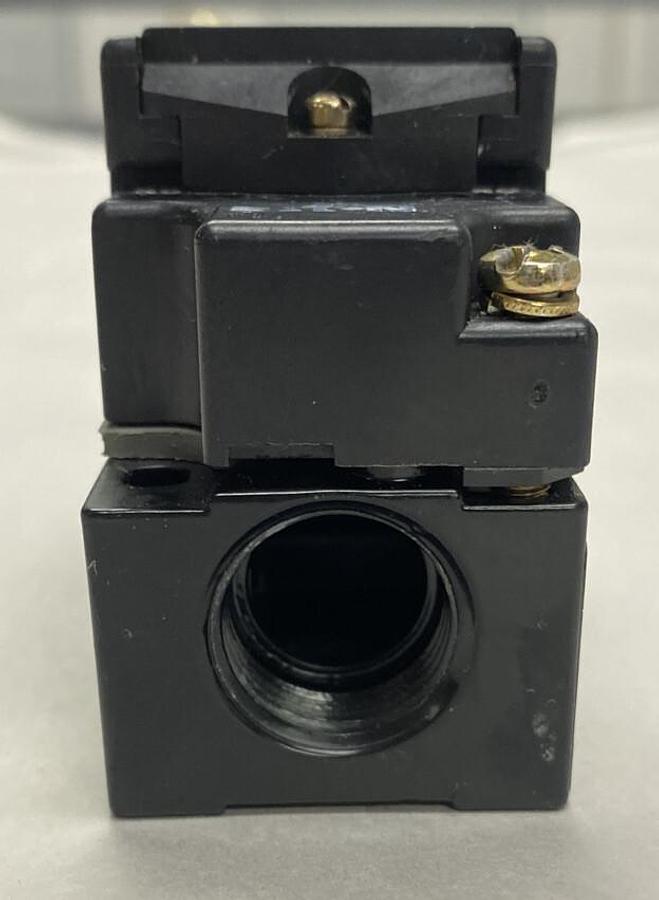 Cutler Hammer,E51SCN,Switch Body Series B2 New no Box