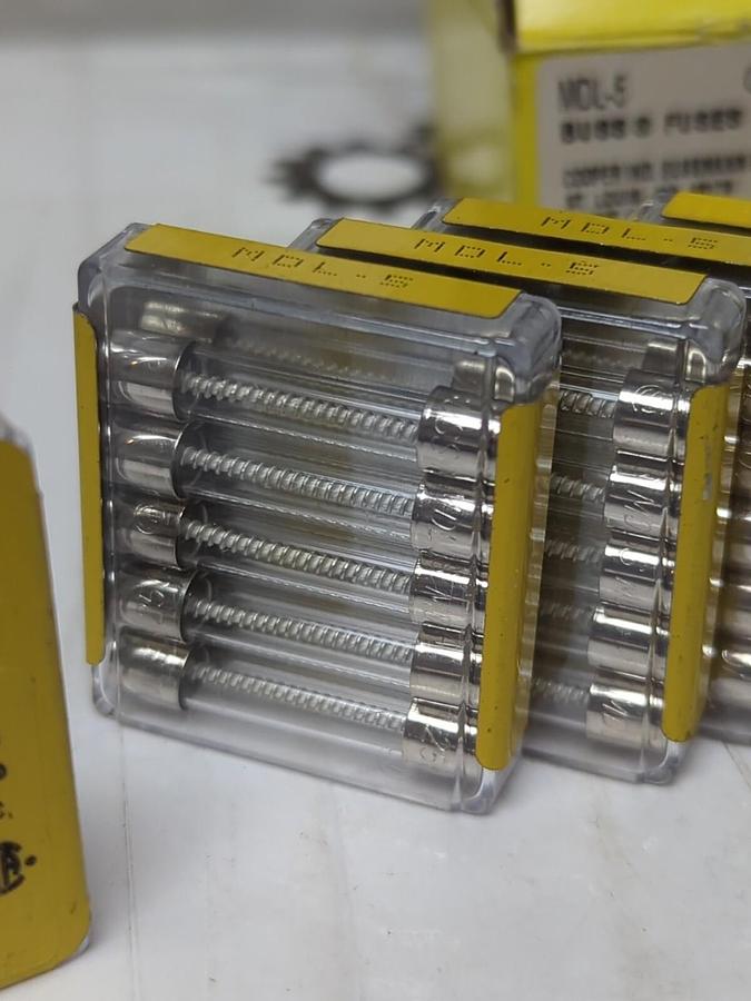 COOPER BUSSMANN,MDL-5,SMALL DEMINSION 5 AMP FUSES BOX OF 50 NEW