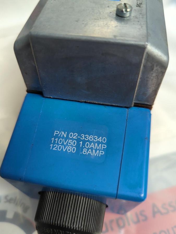 VICKERS,DG4V4-012N-M-W-B5-10,SOLENOID VALVE 4500/1750 PSI 310/120 BAR NOS