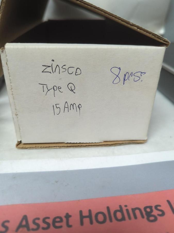 Used ZINSCO,TYPE Q,PLUG IN CIRCUIT BREAKER 15 AMP 1-POLE LOT OF 8 PRE-OWNED