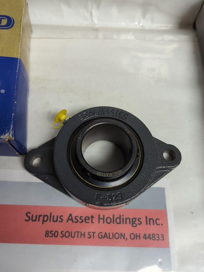 SEALMASTER,SFT-32R,2-BOLT FLANGE MOUNT BEARING 2 INCH BORE NOS