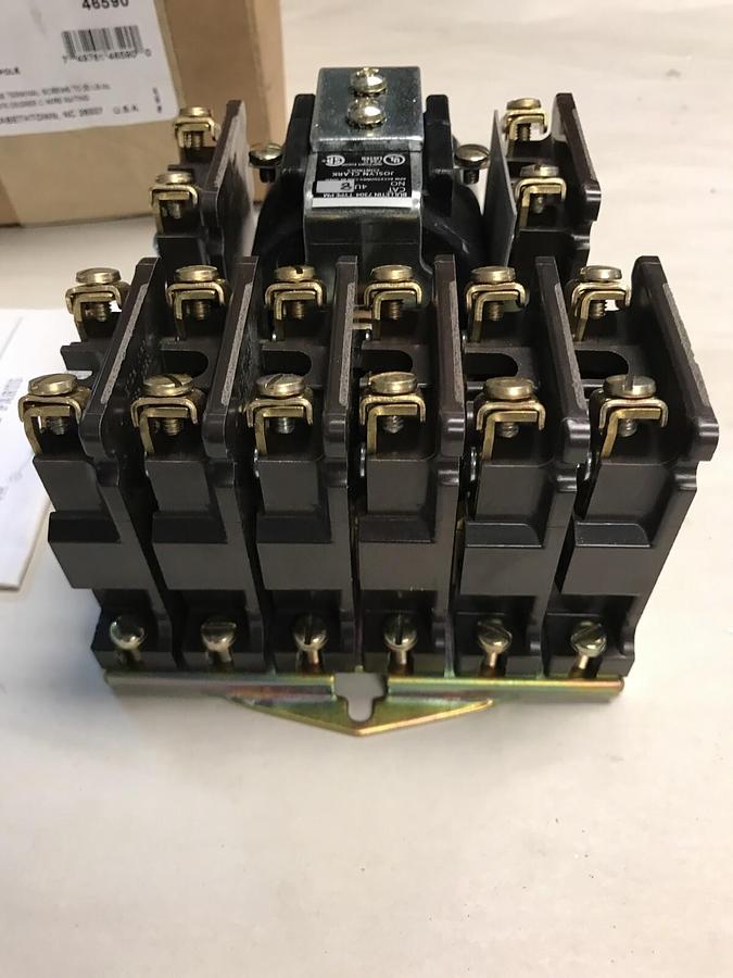 Joslyn Clark,4U8-240 PM D.C.,Control Relay 46590 NOS