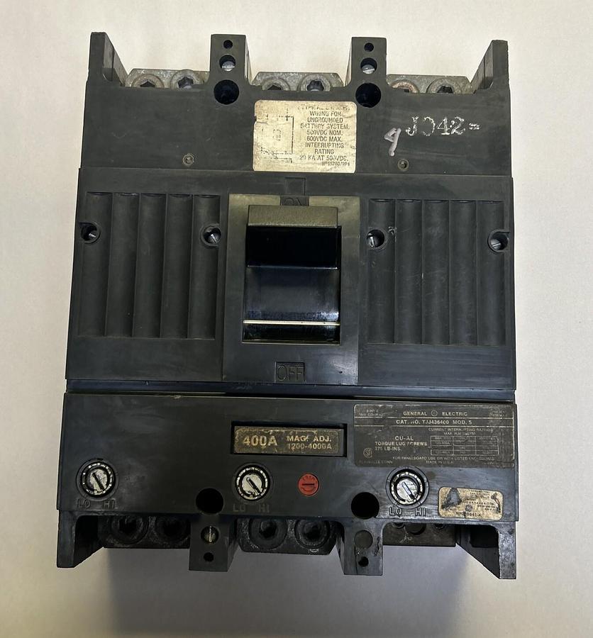 Used GENERAL ELECTRIC,TJJ436400,CIRCUIT BREAKER 400A 600V 3P