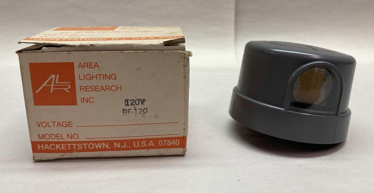 Used Area Lighting Reasearch,BF-120,Outdoor Lighting Control 120V