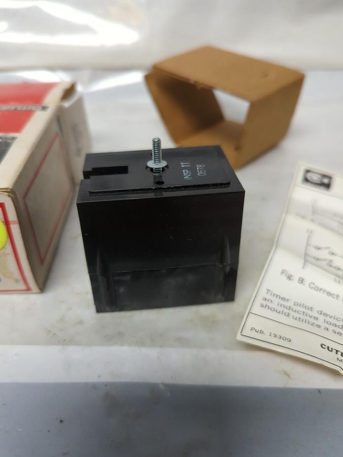 CUTLER HAMMER,D87XDL30,SOLID STATE TIMER MODULR OFF DELAY NOS