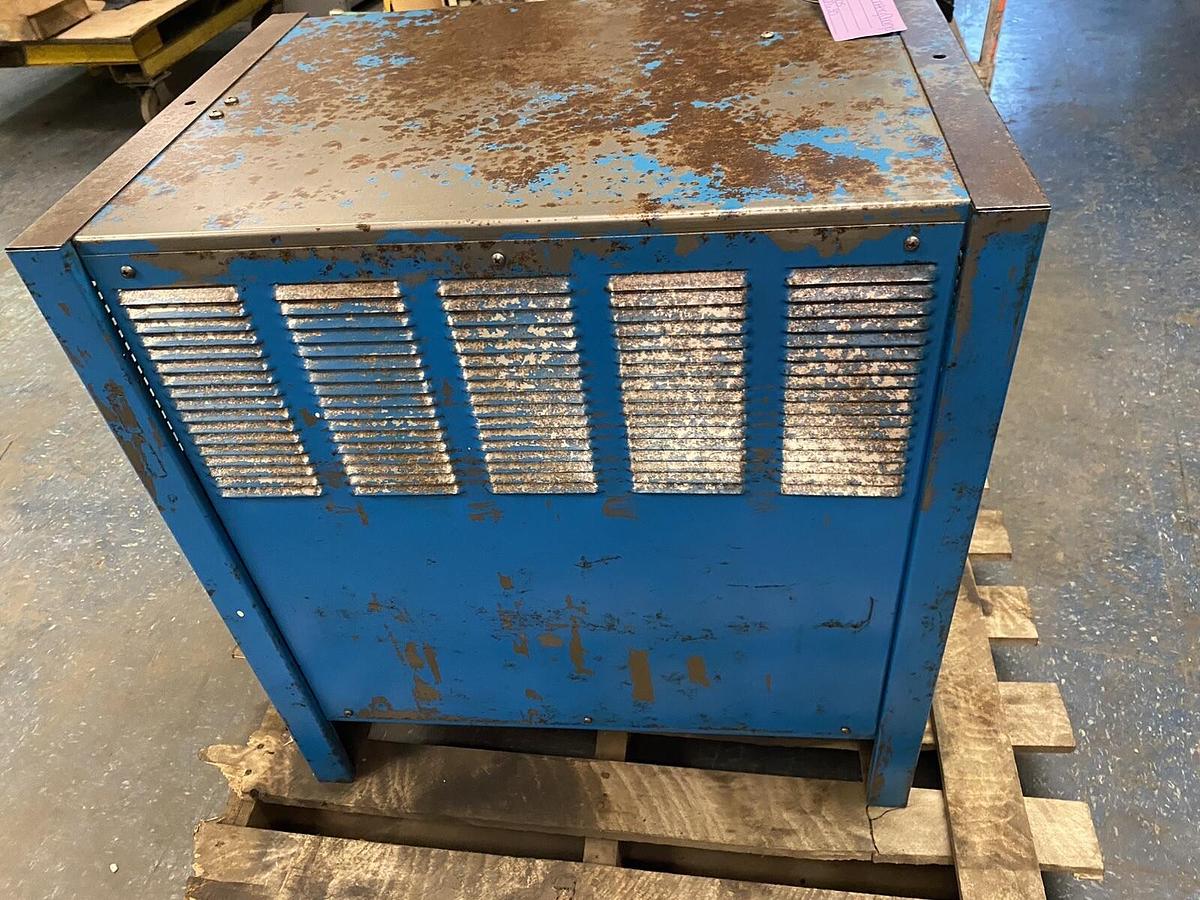 Used Exide,ES3-16-680,SYSTEM 3000 36VDC FORKLIFT BATTERY CHARGER