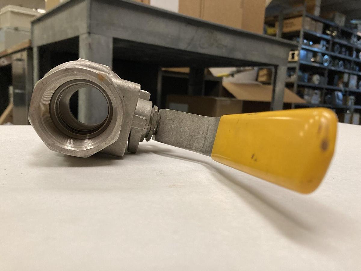 Used Flow-Tek,S-80 CF 8M,1 1/4 INCH Lockable Stainless Steel Ball Valve 1000 WOG