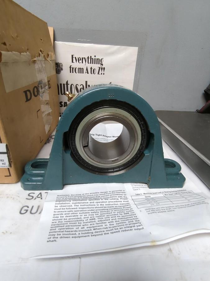 DODGE,P2B-GTMED-203,GRIP-TIGHT SERIES PILLOW BLOCK BEARING 2-3/16 IN BORE NOS