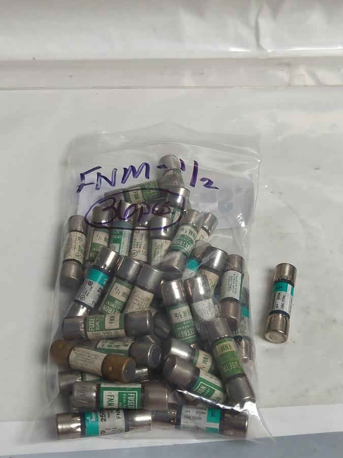 Used COOPER BUSSMANN,FNM-1/2,FUSETRON 1/2 AMP FUSE LOT OF 36 PRE-OWNED