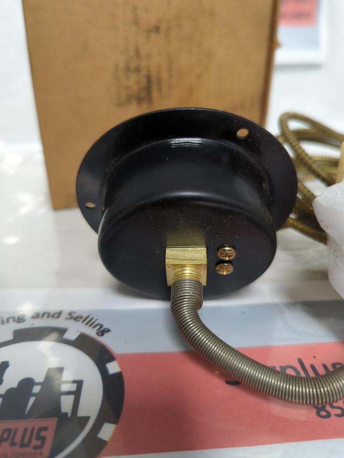 AMETEK,8514-152,TEMPERATURE GAUGE 50 TO 350 1/2 ANPT CB NOS