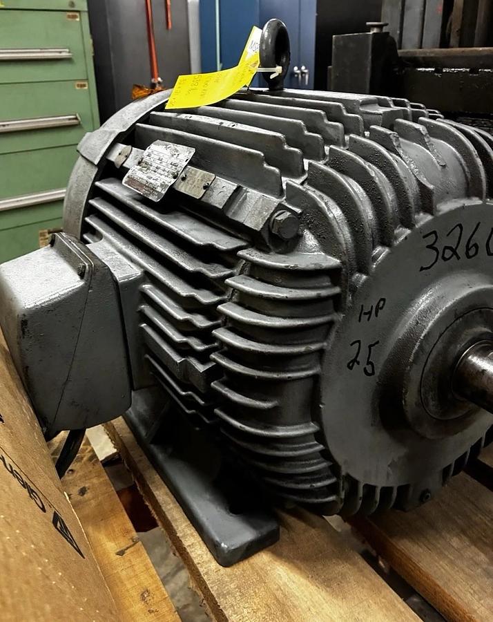 Used RELIANCE,AUFC,AC MOTOR 25HP 1760RPM 3PH 440V 326U