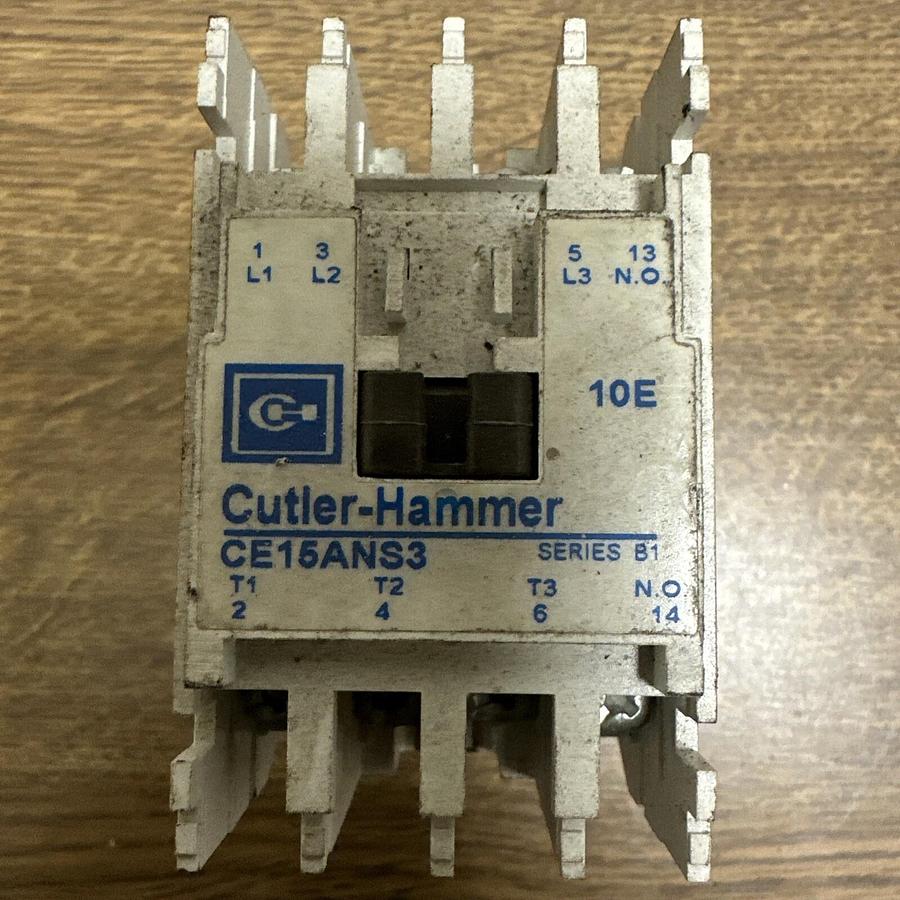 Used Cutler Hammer,CE15ANS3,Contactor